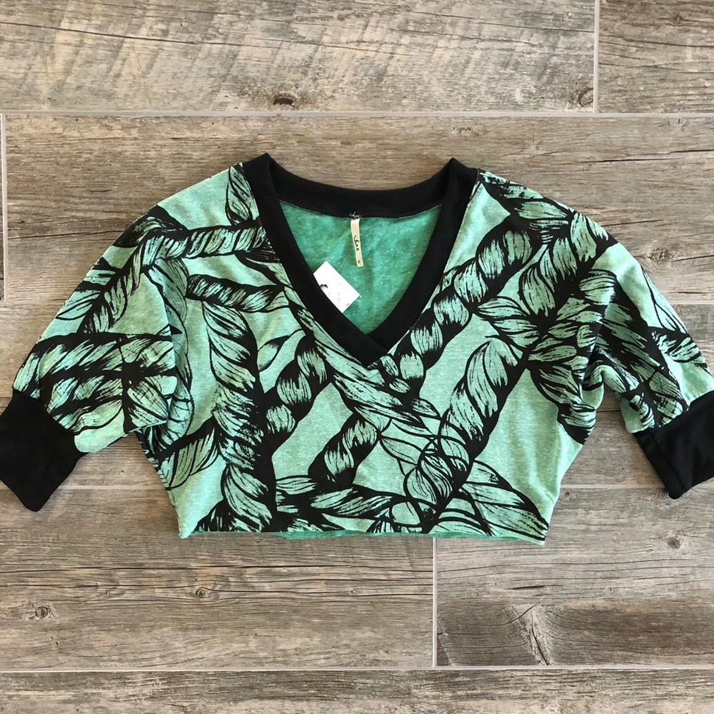 JOLL Green and Black Lightweight Sweater Crop Top